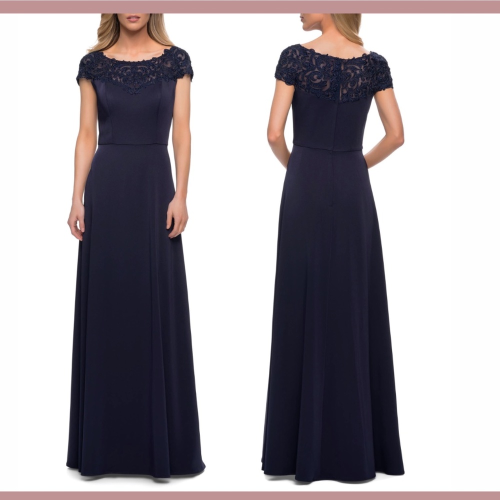 NEW $429 La Femme [ size 10 ] Embellished Embroidered Gown in Navy Blue‎